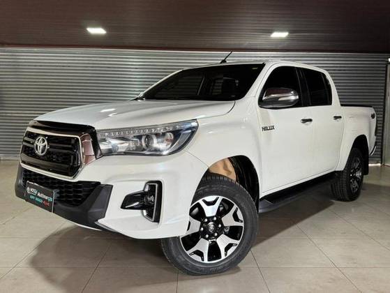 TOYOTA HILUX 2.8 SRX 4X4 CD 16V DIESEL 4P AUTOMÁTICO TOYOTA HILUX 2.8 SRX 4X4 CD 16V DIESEL 4P AUTOMÁTICO